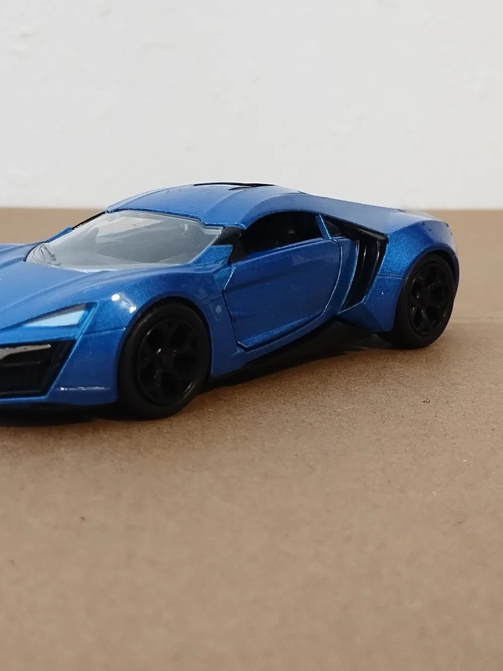 JADA lykan  hyperspirt BLUE 1/32 DIECAST MODEL CAR